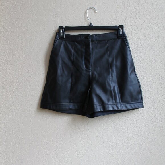 Express Sz. 00 High Waist Sexy Faux Leather Shorts Biker Goth Grunge Dark - Picture 1 of 2